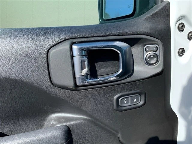 2025 Jeep JL Wrangler - Image 16 of 21