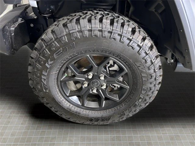 2025 Jeep JL Wrangler - Image 10 of 21