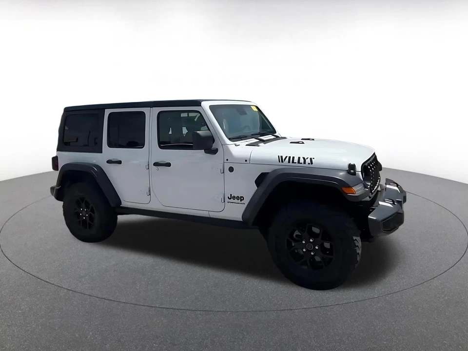 2025 Jeep JL Wrangler - Image 2 of 31