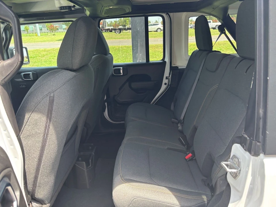 2025 Jeep JL Wrangler - Image 26 of 31