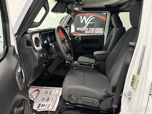 2025 Jeep JL Wrangler - Image 8 of 12