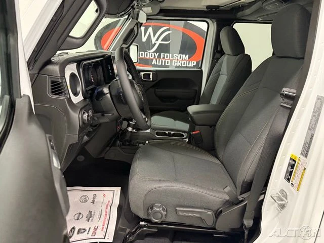 2025 Jeep JL Wrangler - Image 11 of 12
