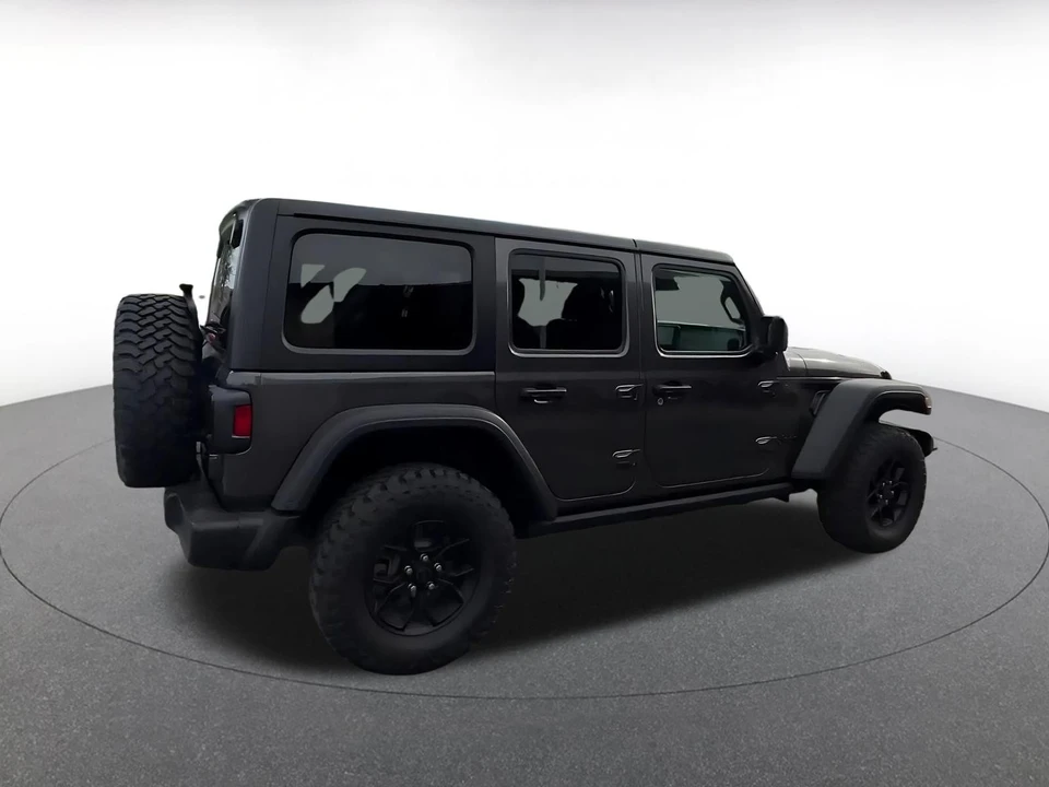 2025 Jeep JL Wrangler - Image 15 of 31