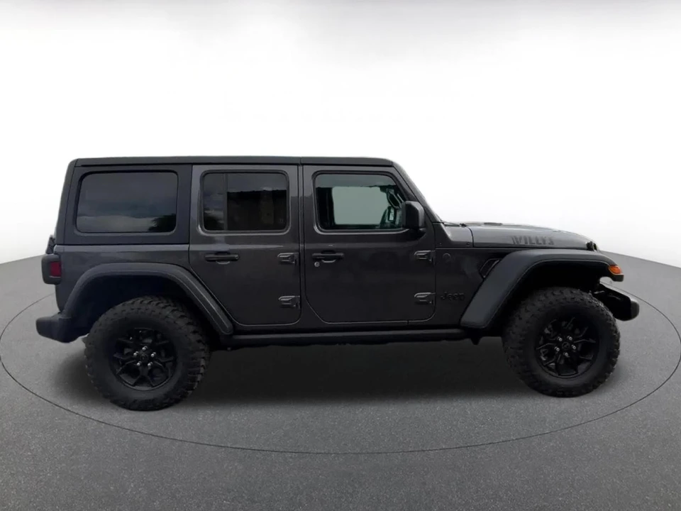 2025 Jeep - Image 14 of 31