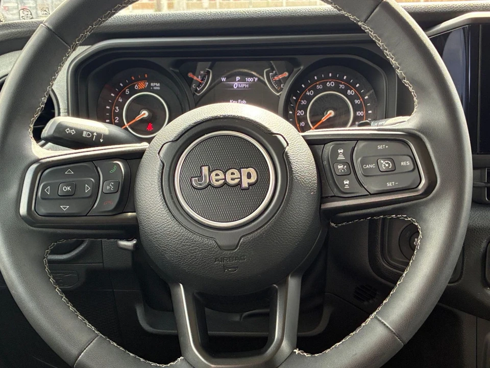 2025 Jeep JL Wrangler - Image 29 of 31