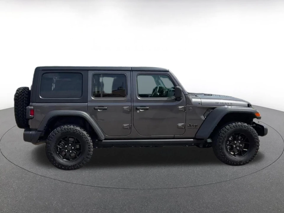 2025 Jeep JL Wrangler - Image 17 of 31