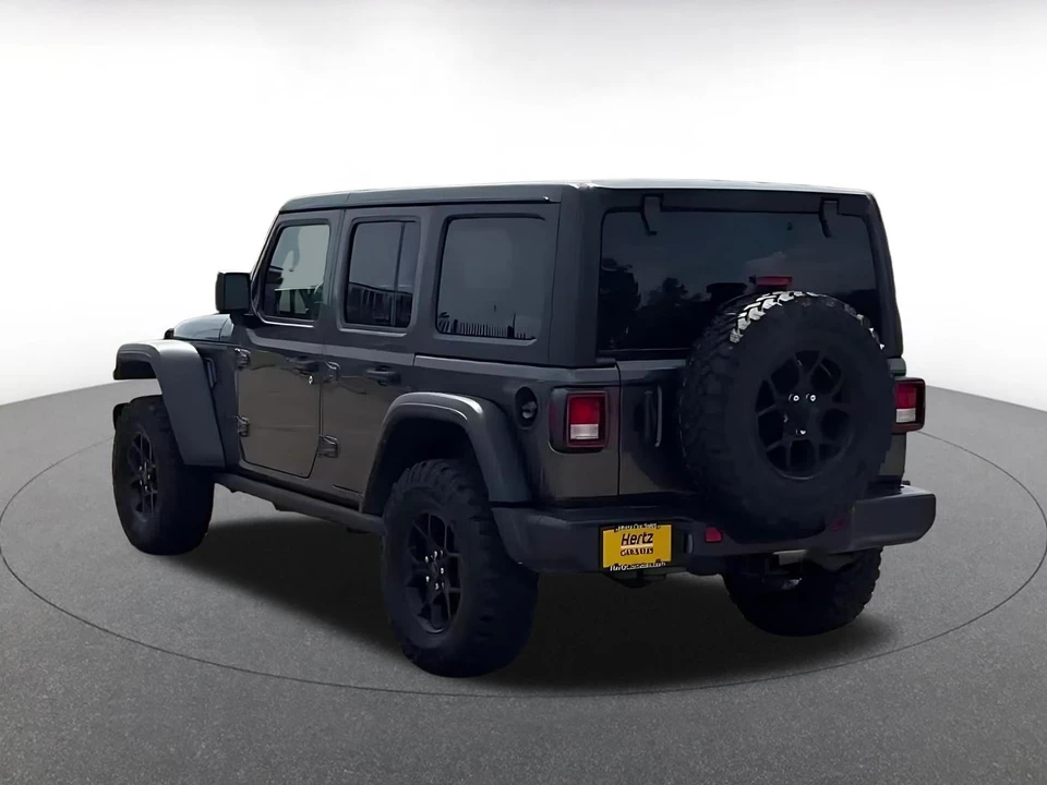 2025 Jeep JL Wrangler - Image 16 of 31