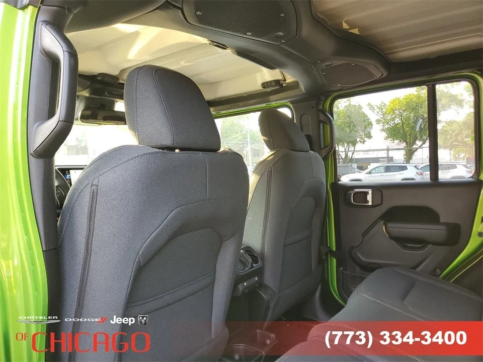 2025 Jeep JL Wrangler - Image 9 of 12