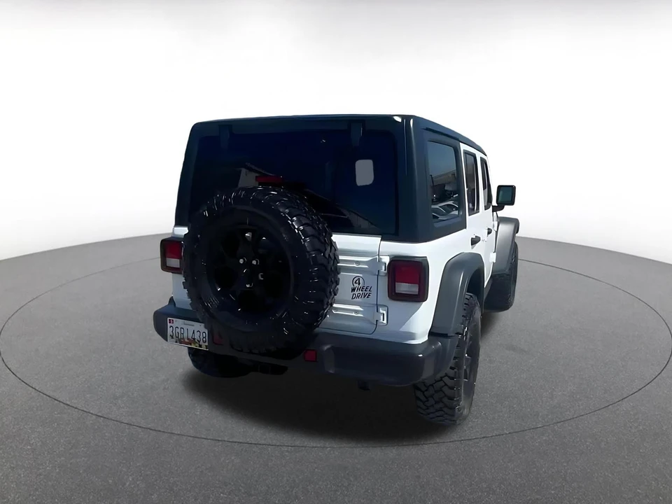2025 Jeep JL Wrangler - Image 14 of 31