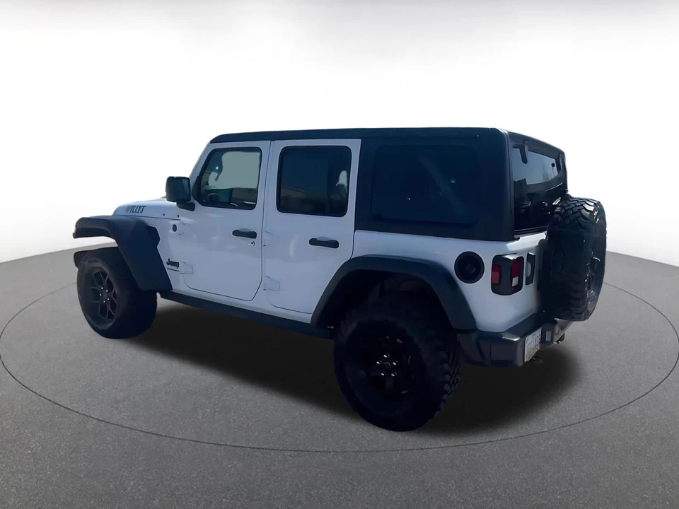 2025 Jeep JL Wrangler - Image 8 of 31