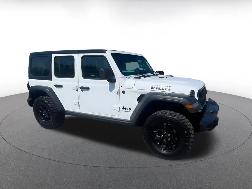 2025 Jeep JL Wrangler - Image 2 of 31