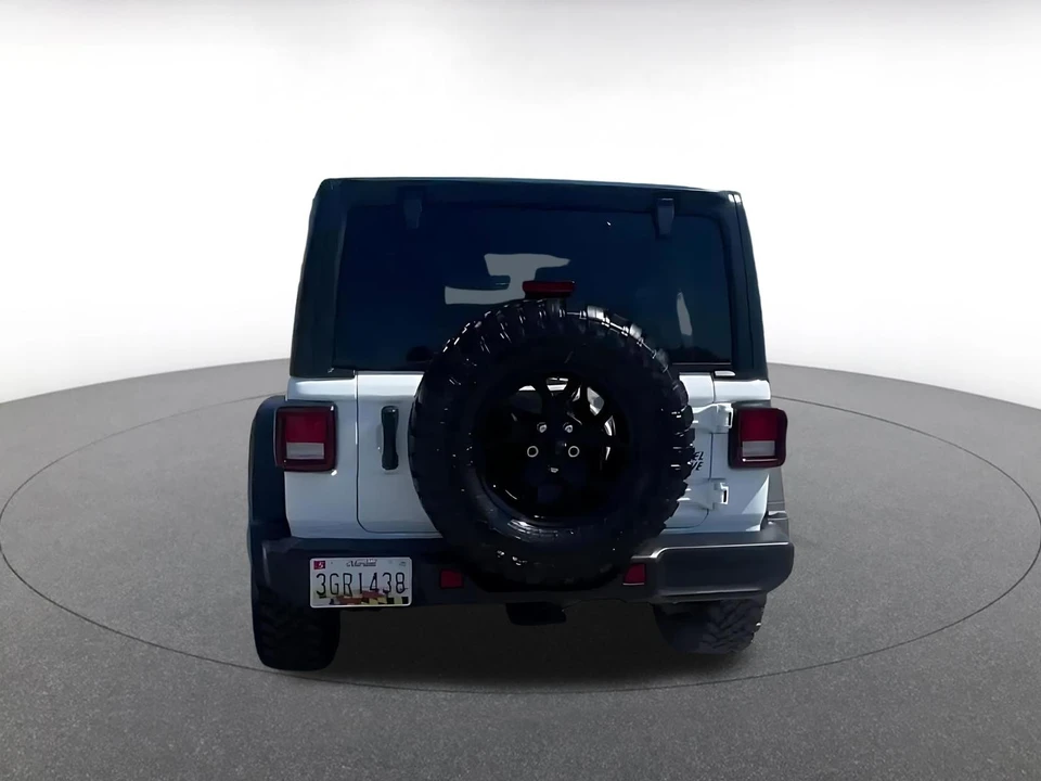 2025 Jeep JL Wrangler - Image 10 of 31