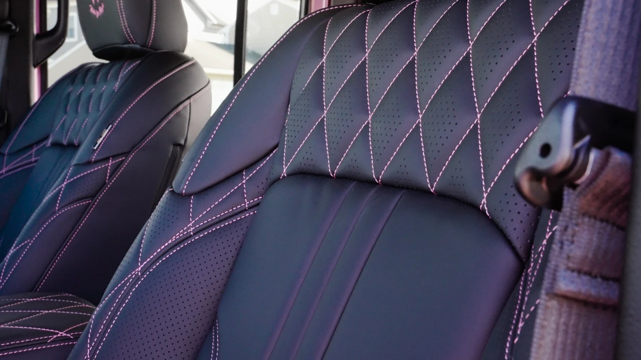 2025 Jeep JL Wrangler - Image 15 of 21