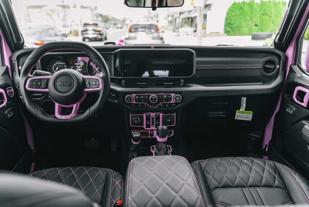 2025 Jeep JL Wrangler - Image 19 of 21