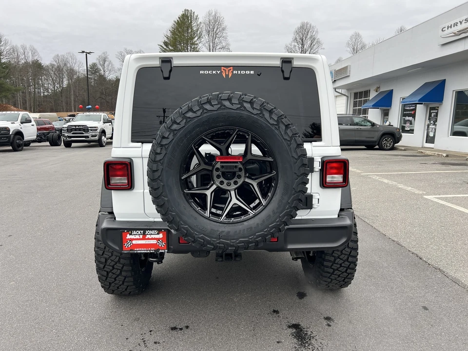 2025 Jeep JL Wrangler - Image 2 of 21