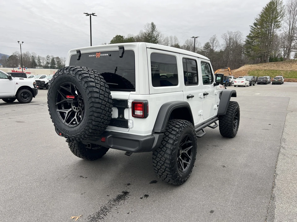 2025 Jeep JL Wrangler - Image 3 of 21