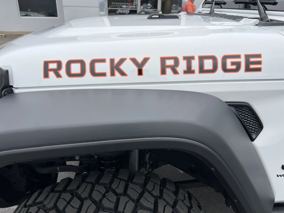 2025 Jeep JL Wrangler - Image 6 of 21