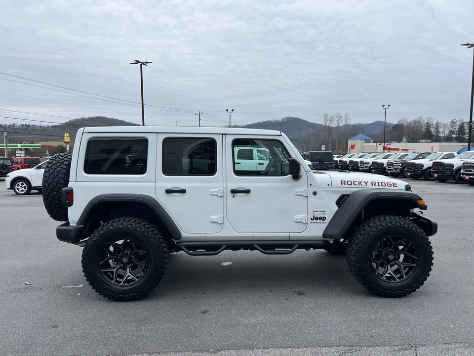 2025 Jeep JL Wrangler - Image 4 of 21