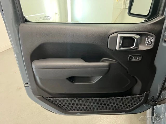 2025 Jeep JL Wrangler - Image 12 of 12