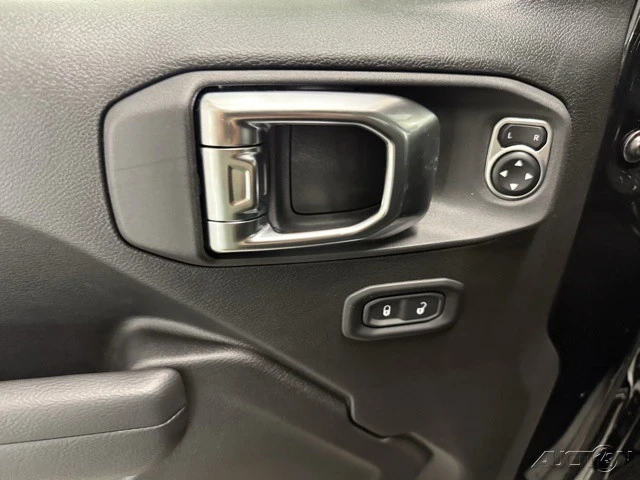 2025 Jeep JL Wrangler - Image 11 of 12