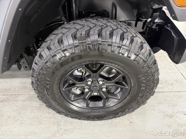 2025 Jeep JL Wrangler - Image 4 of 12