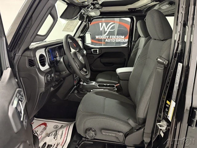 2025 Jeep JL Wrangler - Image 8 of 12