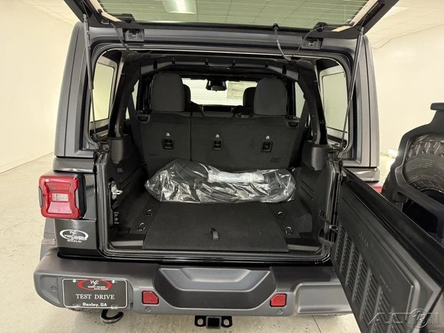 2025 Jeep JL Wrangler - Image 7 of 12