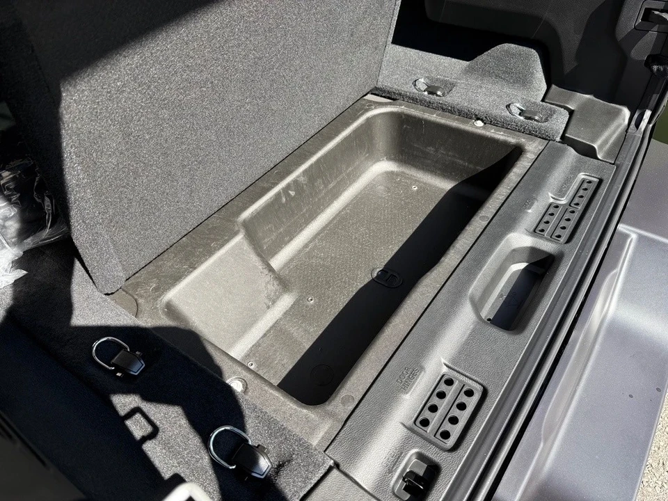 2025 Jeep JL Wrangler - Image 18 of 21