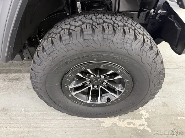 2025 Jeep JL Wrangler - Image 4 of 12
