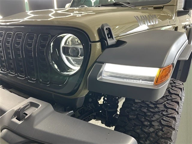 2025 Jeep JL Wrangler - Image 12 of 12