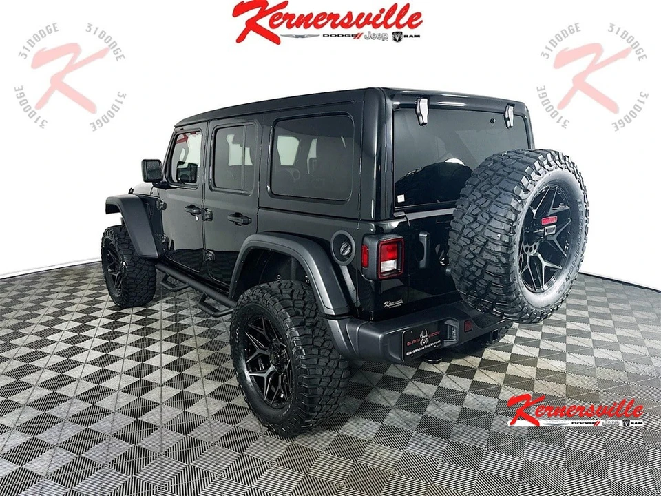 2025 Jeep JL Wrangler - Image 5 of 12