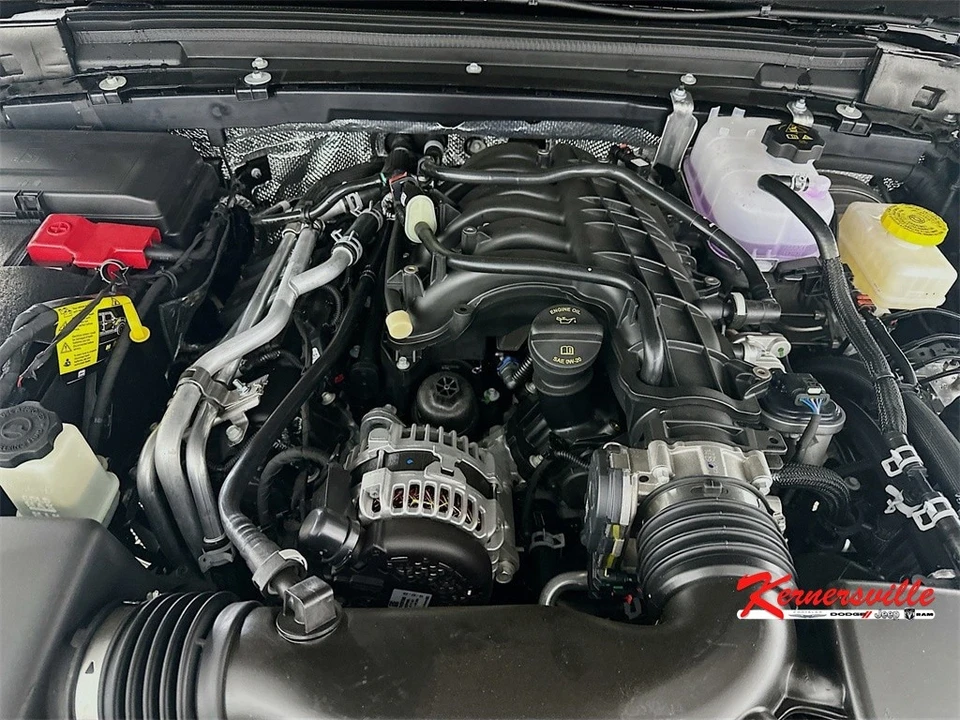 2025 Jeep JL Wrangler - Image 18 of 21
