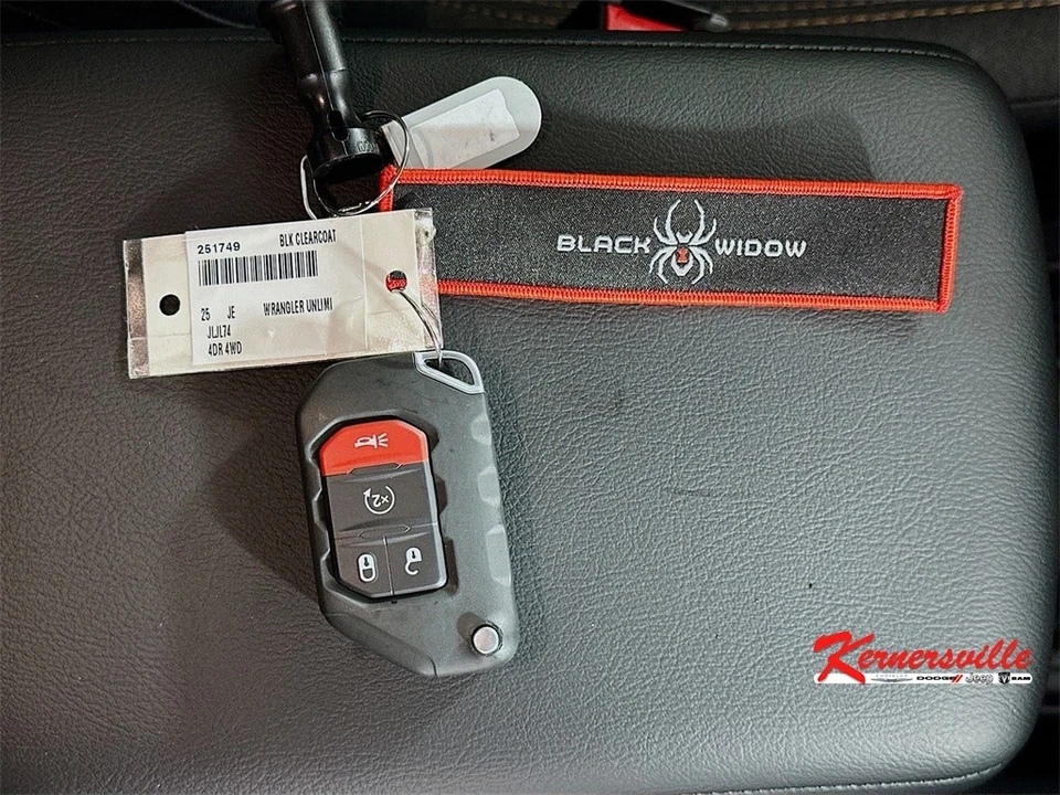 2025 Jeep JL Wrangler - Image 20 of 21