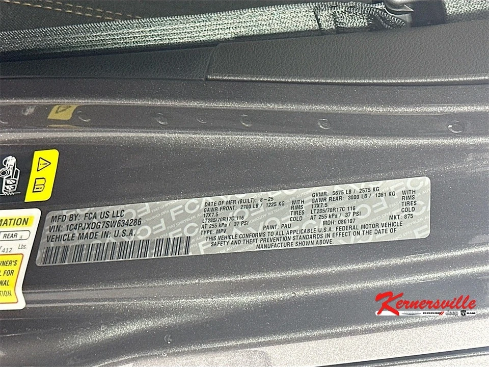 2025 Jeep JL Wrangler - Image 19 of 21