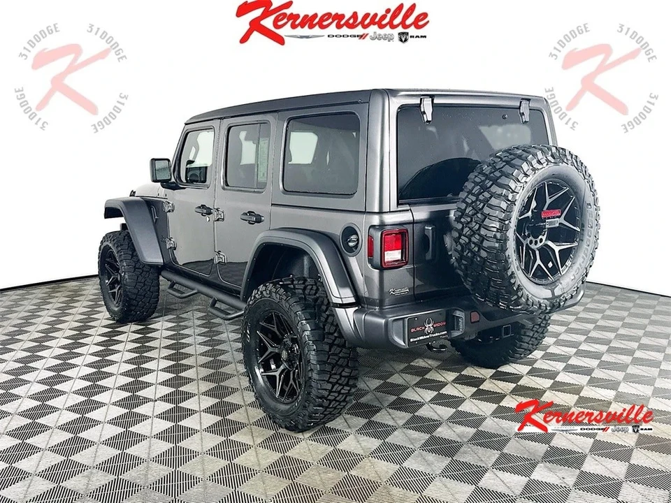 2025 Jeep JL Wrangler - Image 5 of 21