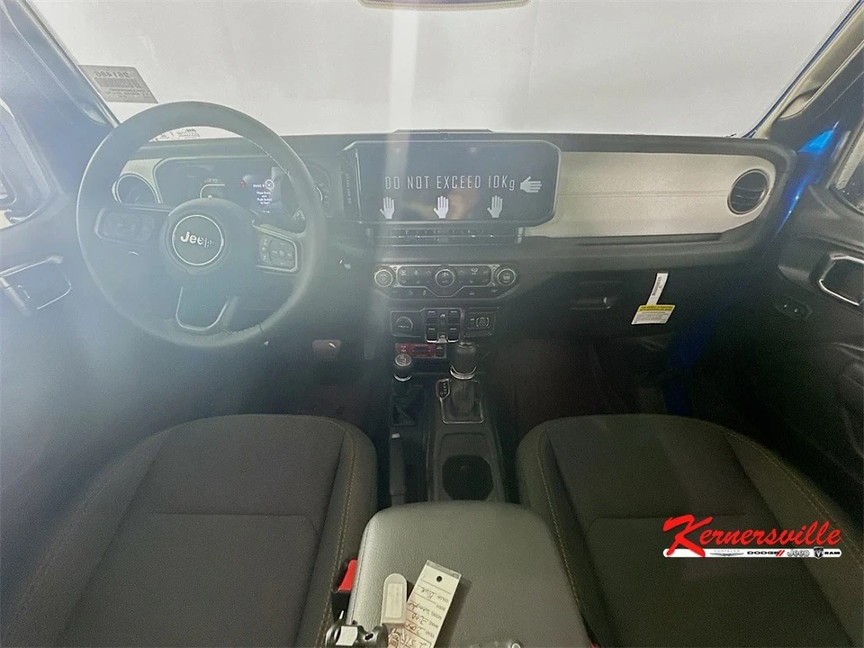2025 Jeep JL Wrangler - Image 9 of 21