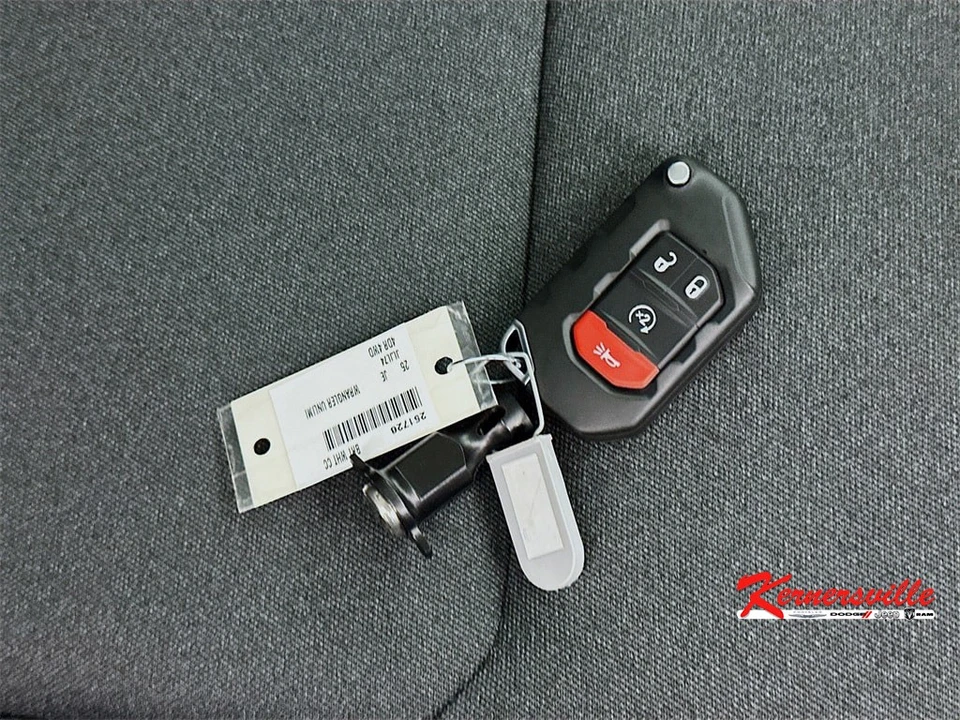 2025 Jeep JL Wrangler - Image 19 of 20