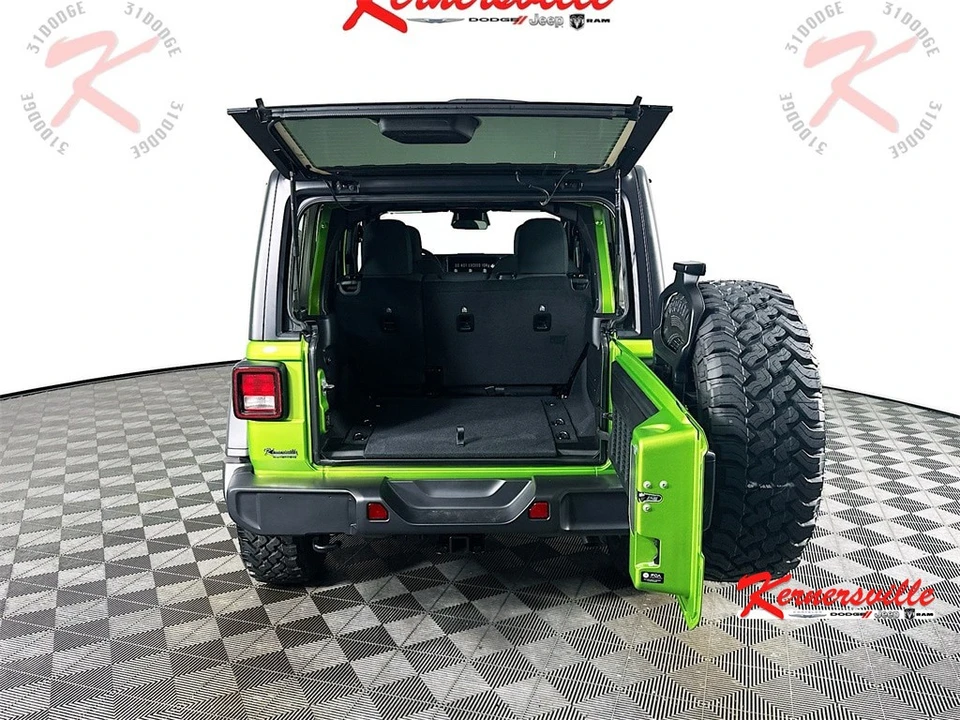 2025 Jeep JL Wrangler - Image 16 of 21