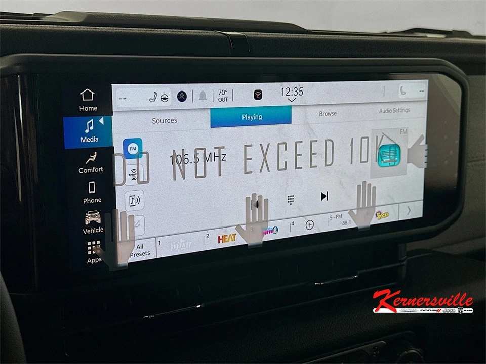 2025 Jeep JL Wrangler - Image 13 of 21
