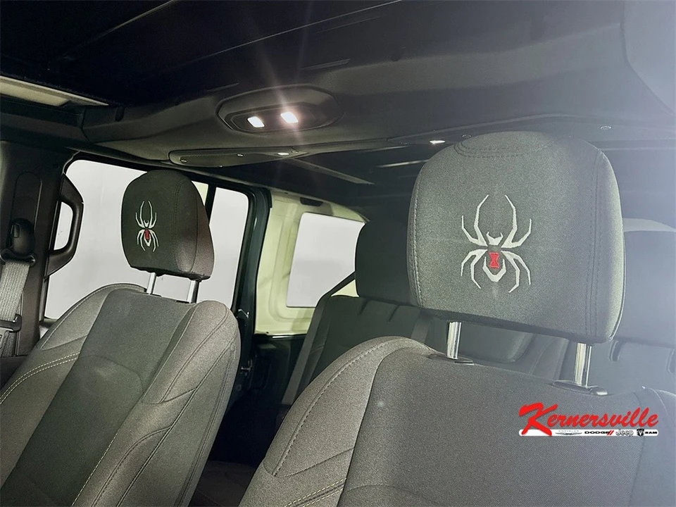 2025 Jeep JL Wrangler - Image 14 of 21