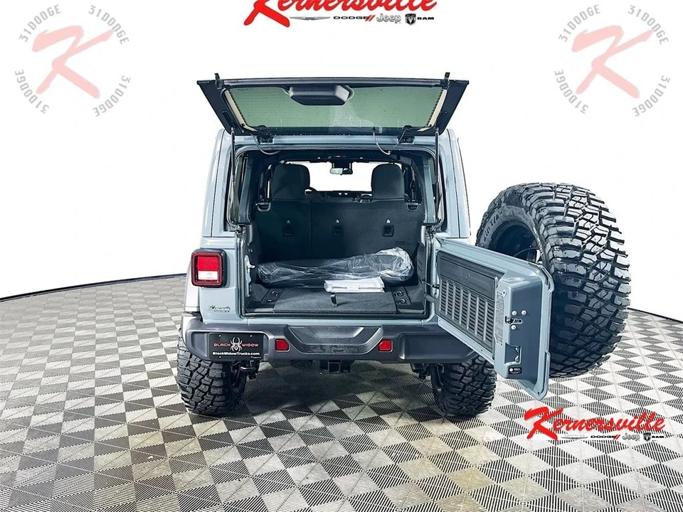 2025 Jeep JL Wrangler - Image 16 of 21