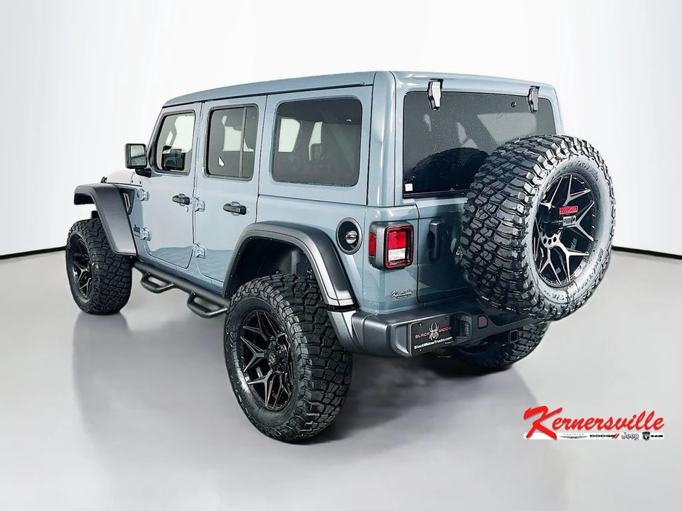 2025 Jeep JL Wrangler - Image 5 of 12