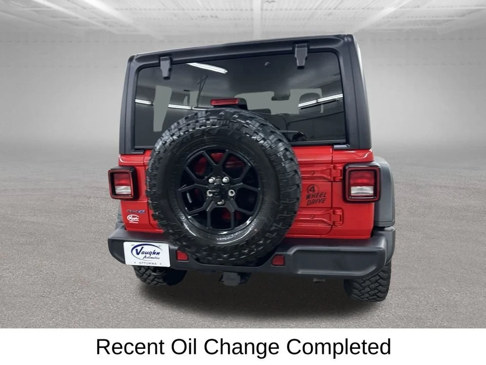 2025 Jeep JL Wrangler - Image 12 of 31