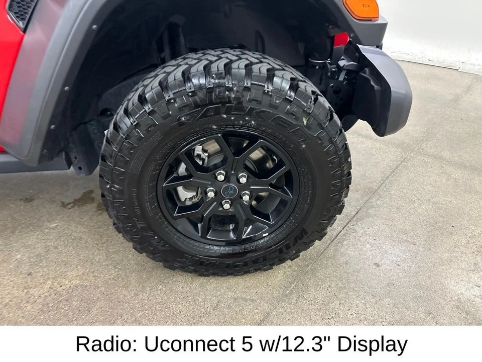 2025 Jeep JL Wrangler - Image 16 of 31
