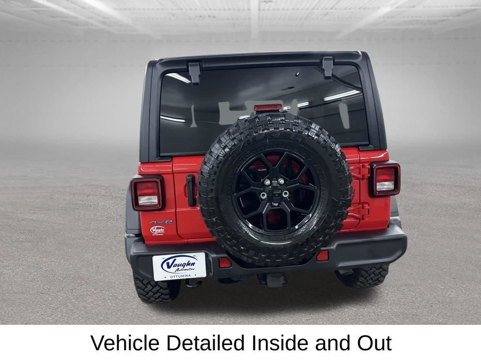 2025 Jeep JL Wrangler - Image 11 of 31