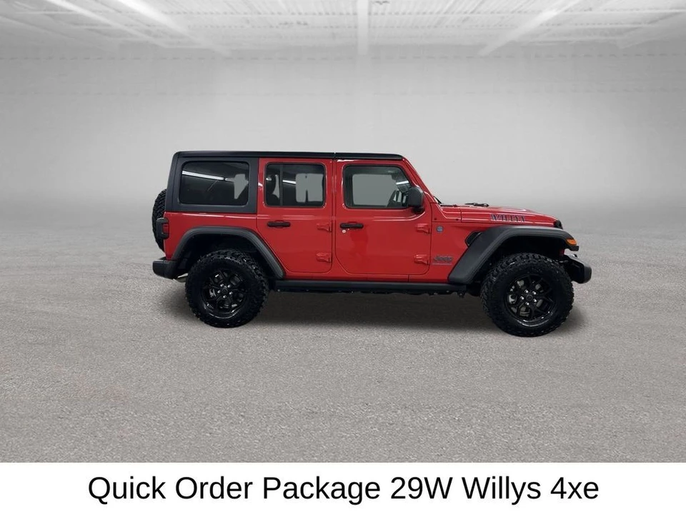 2025 Jeep JL Wrangler - Image 15 of 31