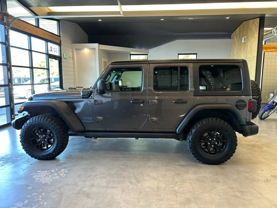 2025 Jeep JL Wrangler - Image 6 of 20