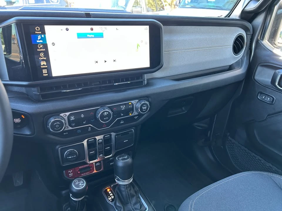 2025 Jeep JL Wrangler - Image 13 of 20