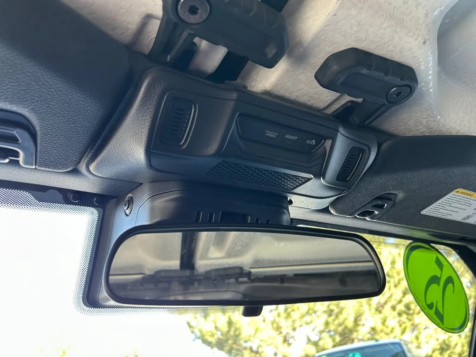 2025 Jeep JL Wrangler - Image 17 of 20