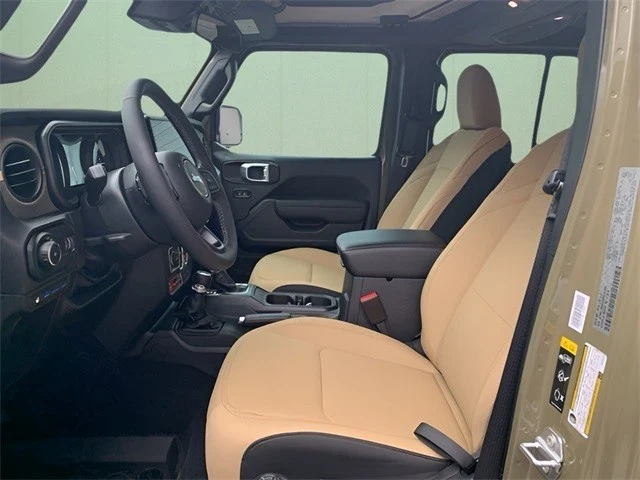 2025 Jeep JL Wrangler - Image 19 of 21